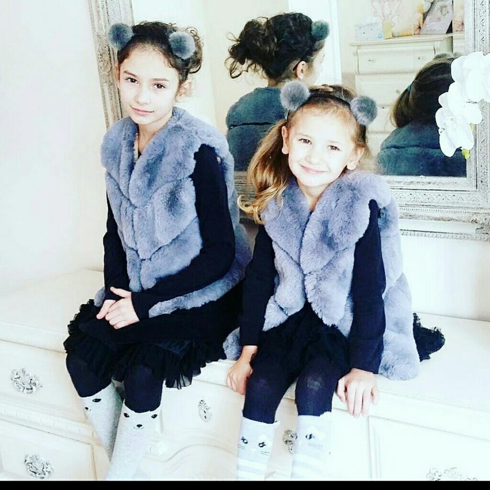 Get the LOOK Girls outfit shoes fur vest headband